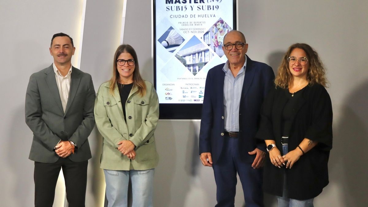 Imagen ilustrativa: pabellón vacío con pista de bádminton, líneas de la pista que convergen y un volante junto a la red